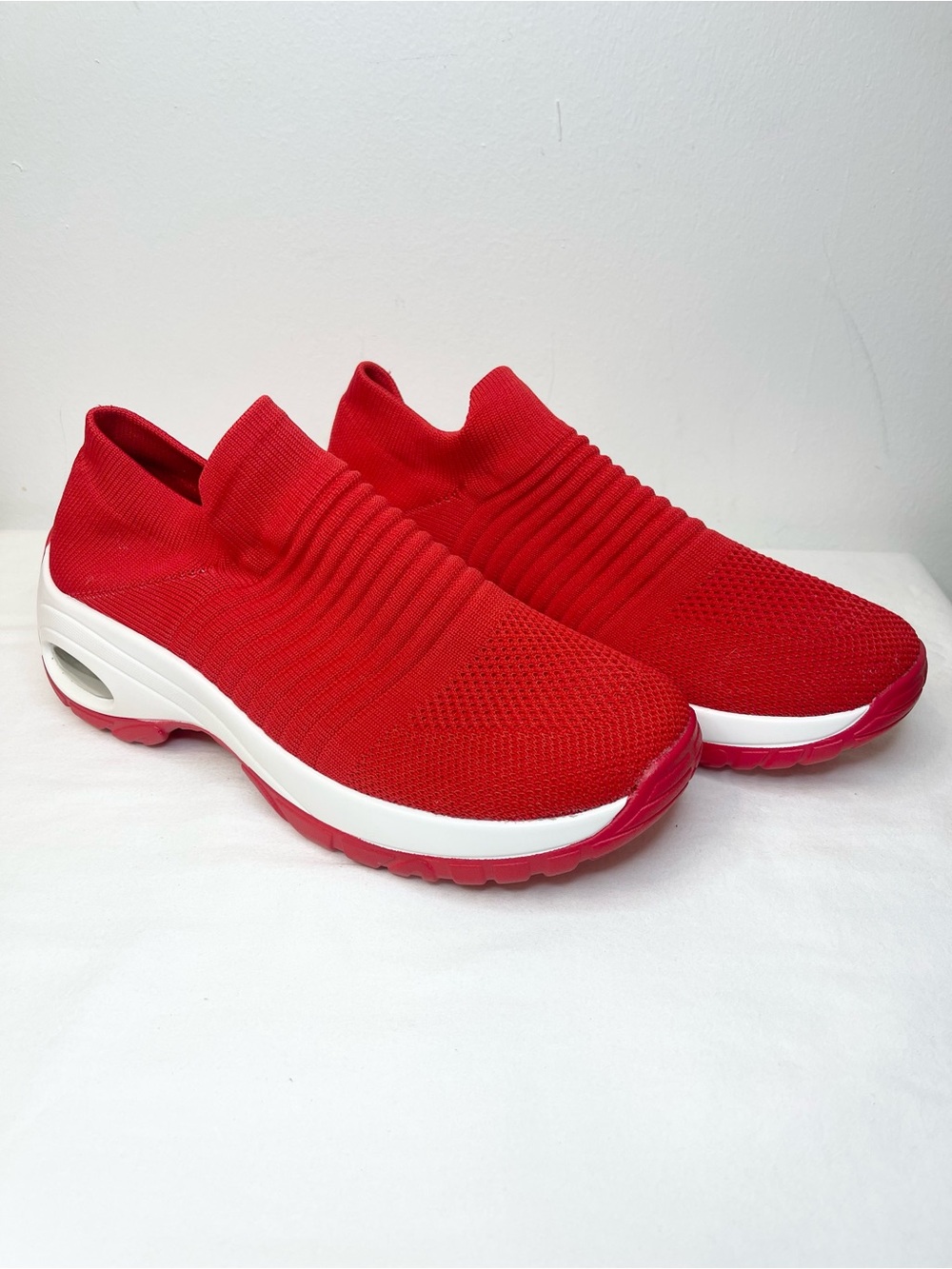 Cushionaire Red Slip-On Knit Platform Sneakers Size 8
